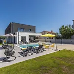 Elite 1 Villa Pula