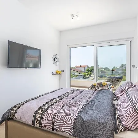 Elite 1 فيلة بولا